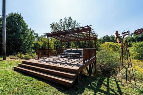 Community gazebo area on the farm. You are welcome to use it and check out the animals around the farm!