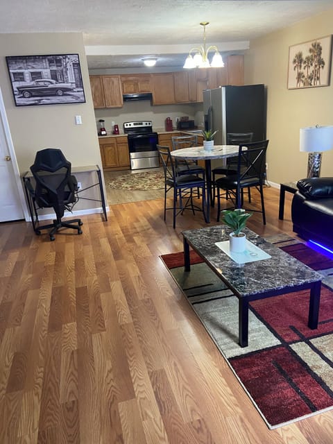 Living room/kitchen