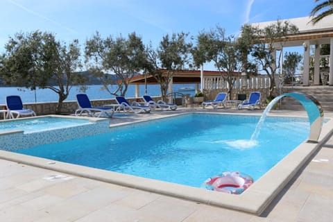 Holiday Home Swimming Pool