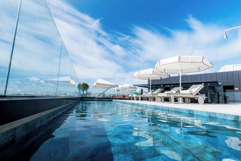 Seasonal outdoor pool