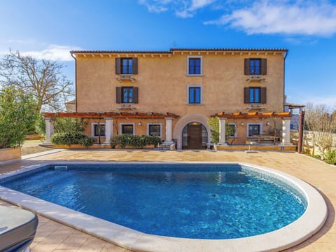 Swimming Pool, Outdoor Furniture, Home, Resort, Estate, Villa, Umbrella, Hacienda, Hotel, Sunlounger