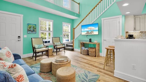 2- 606 TRUMAN AVENUE unit 13 living
