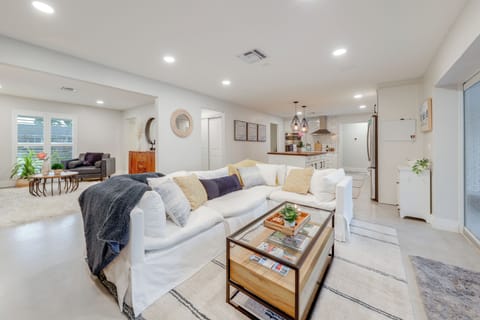 Living Room | Smart TV