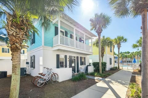 Home is located steps from the community pool and hot tub!