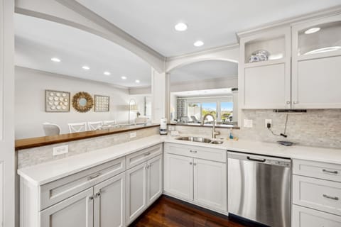Great cabinet space in kitchen