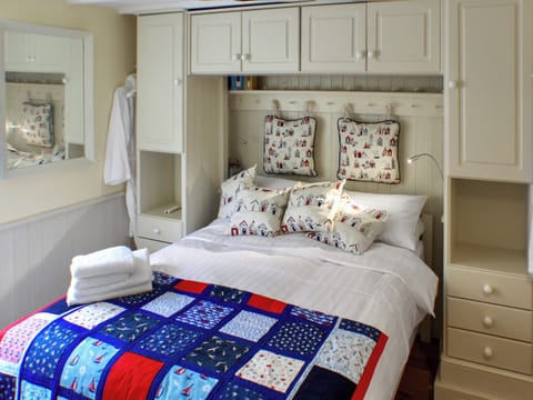 Double bedroom | The Sail Loft, Beer