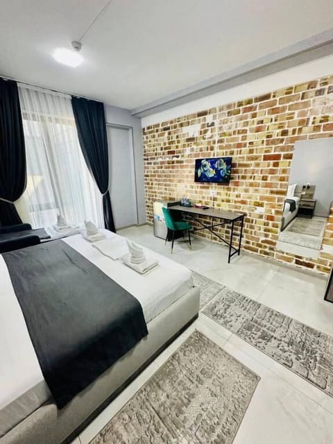 Family Triple Room | In-room safe, soundproofing, WiFi (free)