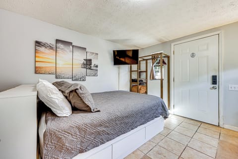 Apartment (0 Bedroom) | Front of property