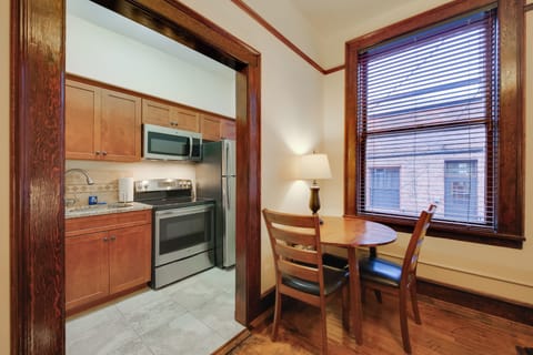 Apartment (0 Bedroom) | Interior