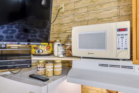 Apartment (0 Bedroom) | Interior