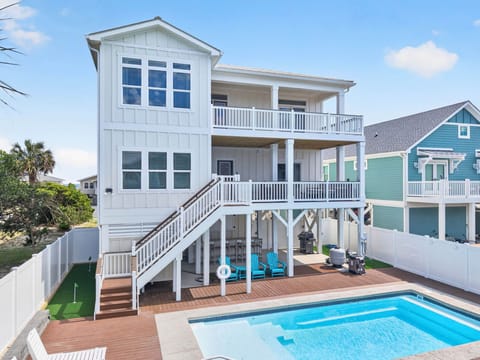Rear Exterior- Pool