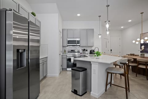 Fully-equipped kitchen