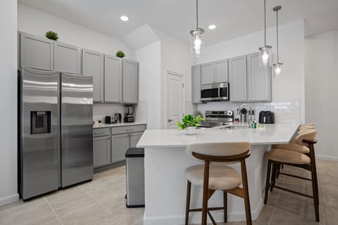 Fully-equipped kitchen