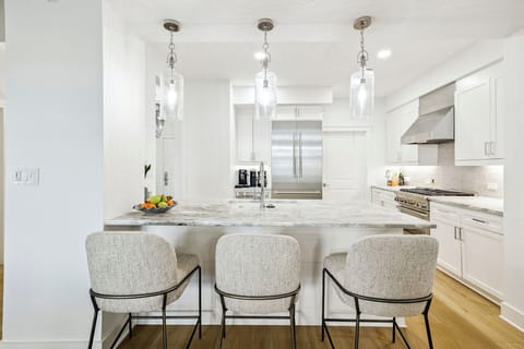 Array_337SouthBridgeLn#422B-11