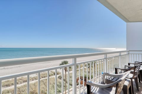 Balcony Oasis: Sip morning coffee with stunning ocean views from your private retreat!