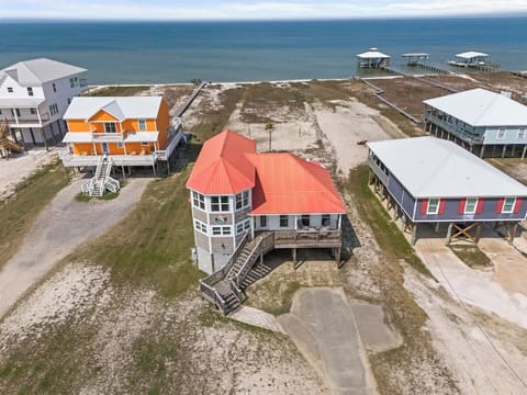 Wake up to breathtaking ocean views and the soothing sound of waves—your dream coastal retreat awaits #BeachfrontLiving