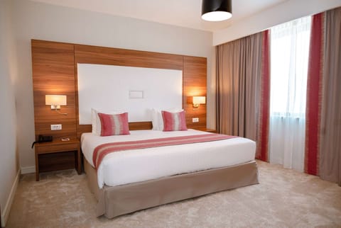 Premium bedding, Select Comfort beds, minibar, in-room safe