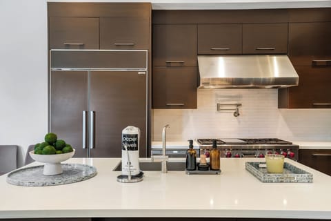 Luxury Villa, Canal View | Private kitchen