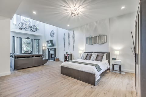 Apartment (1 Bedroom) | Interior