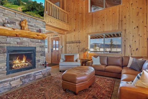 Chalet (Multiple Bedrooms) | Interior