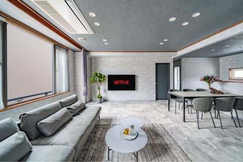 Apartment | Living area