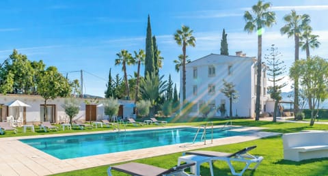 Holiday complex with pool in Alhaurín el Grande