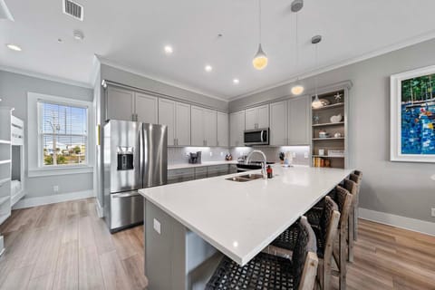 House, Multiple Beds (West Lagoon Cottages- Unit K) | Private kitchen