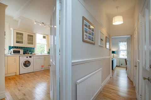 Flat 2 Budleigh 25 04 23 0020