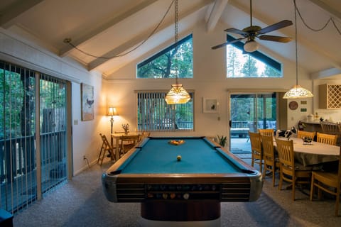 Chalet (3 Bedrooms) | Interior