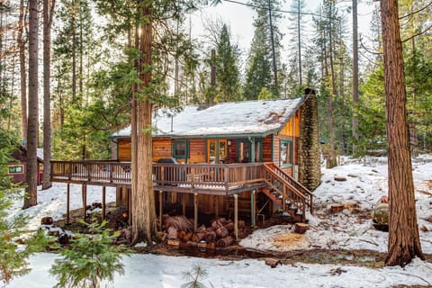 Chalet (2 Bedrooms) | Interior
