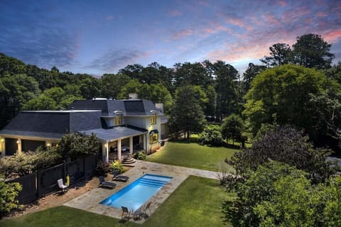 House (6 Bedrooms) | Interior