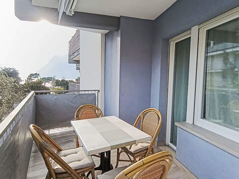 Cabinetry, Kitchen, Kitchen Appliance, Countertop, Wood, Interior Design, Major Appliance, Furniture, Flooring, Plumbing Fixture