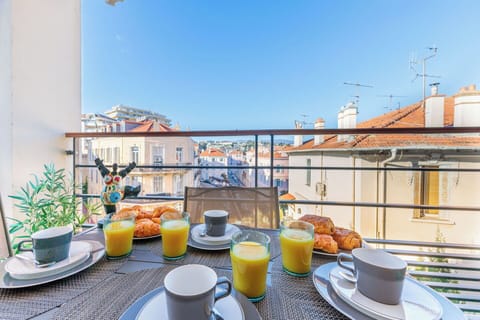 Balcony / Terrace / Patio