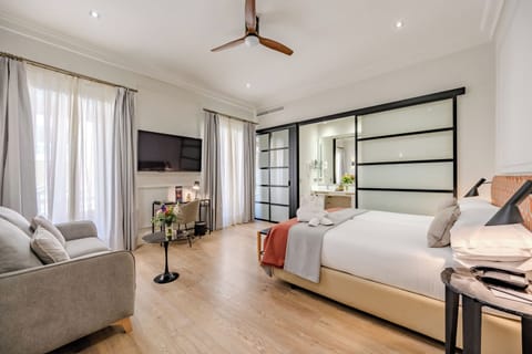 Habitación Grand Deluxe con balcón | Free WiFi
