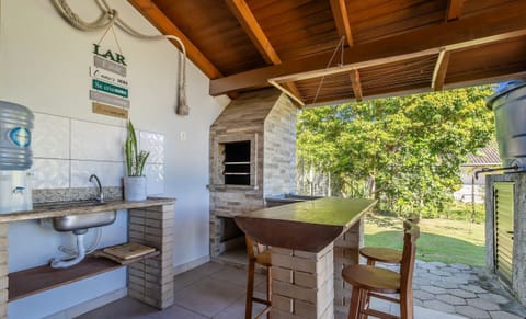 Basic Apartment | Outdoor dining