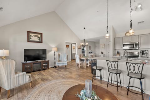 Buccaneer Village 734: Living Area