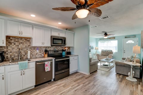 House (2 Bedrooms) | Interior
