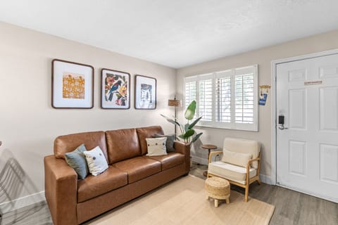 Queen size sleeper sofa