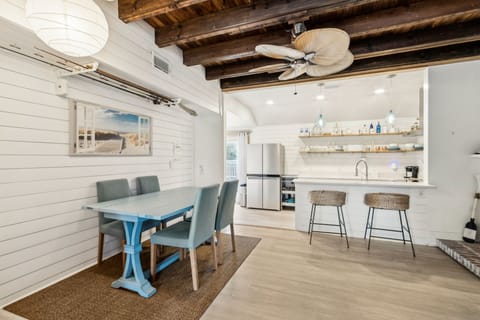 Dining Area/Breakfast Bar