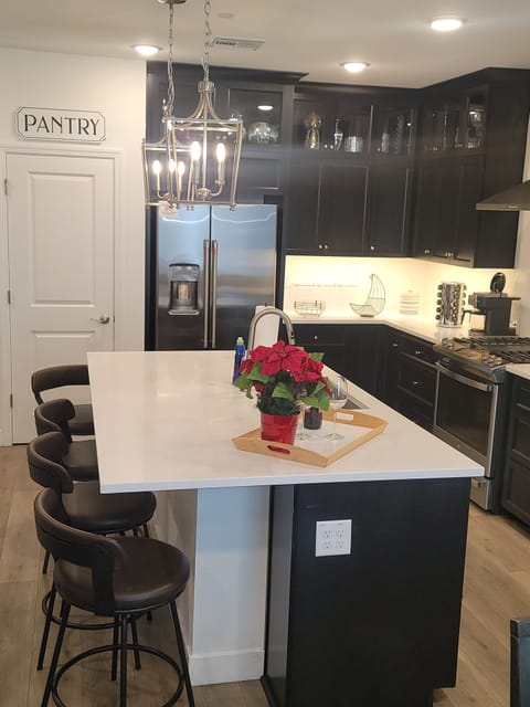 Kitchen island seats 3