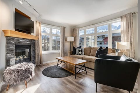 Beautiful mountain views available from every window!
