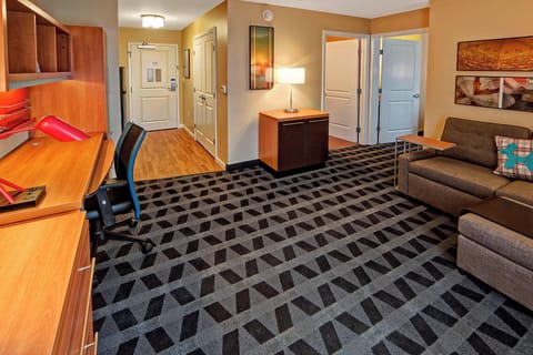 Suite, 1 Bedroom | Living room | Smart TV, Netflix, iPod dock, streaming services
