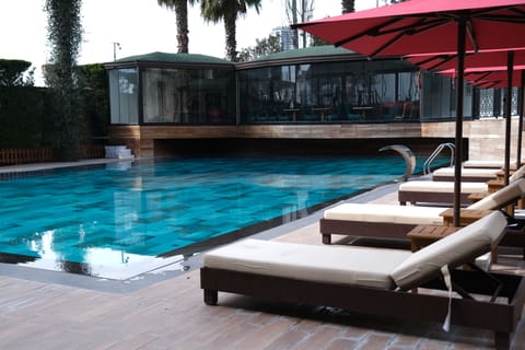 Seasonal outdoor pool