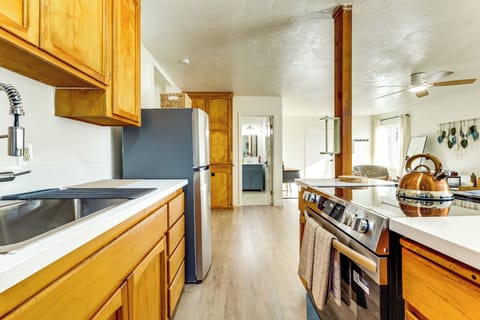 House (2 Bedrooms) | Interior