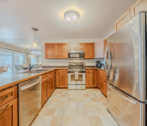 Townhome, Multiple Beds, Patio, Golf View (Meadow Lake Townhouse) | Private kitchen