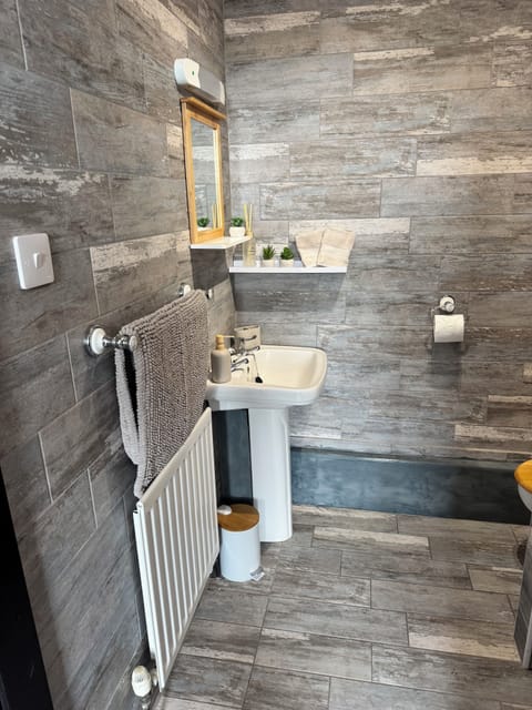 Comfort Double Room, Hill View | Bathroom | Shower, free toiletries, towels, toilet paper