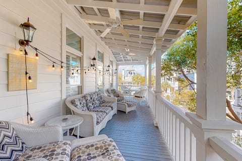 Cottage, Multiple Beds, Pool Access, City View (True Knot Cottage) | Terrace/patio