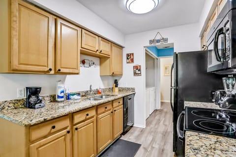 Condo, 2 Queen Beds, Balcony, Garden View (Brigantine Condo 23) | Private kitchen