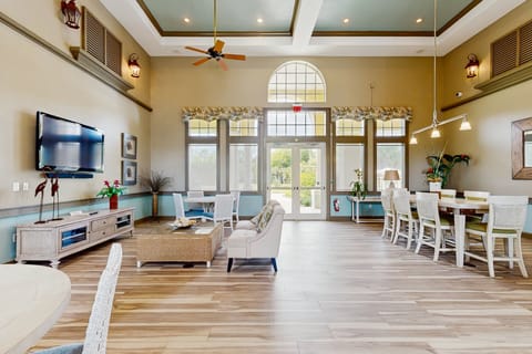 Condo, Multiple Beds, Pool Access, Pool View (Canopy Retreat) | Interior