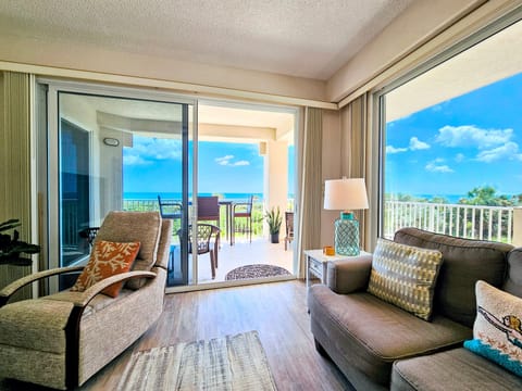 Condo, Multiple Beds, Pool Access, Ocean View (Rising Sun) | Living area